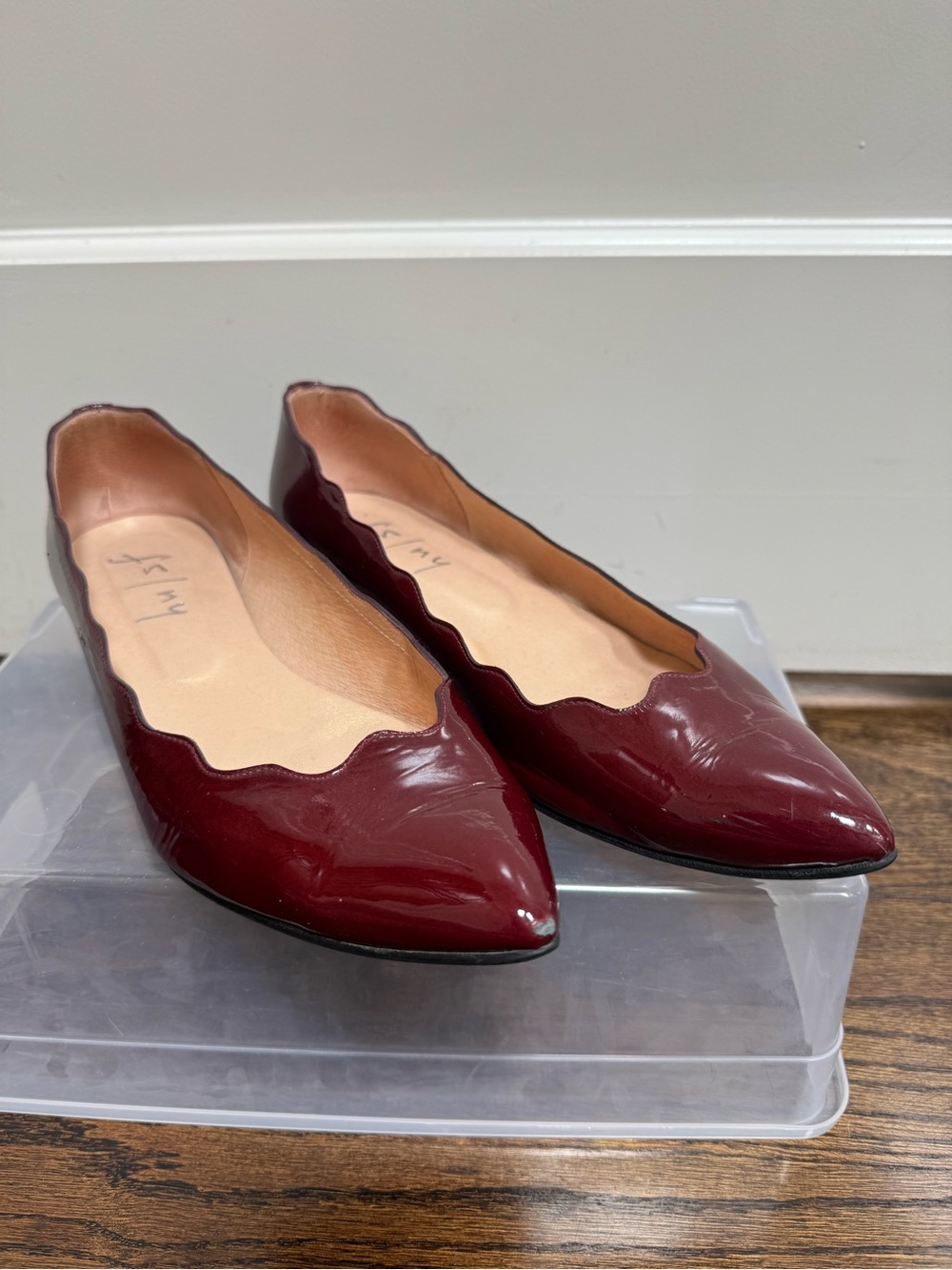 French Sole Women's Scalloped Pointed Patent Flats in Burgundy
